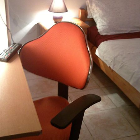 Just Simple Hostel Каламата Екстериор снимка