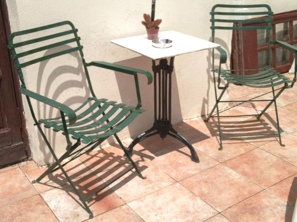 Just Simple Hostel Каламата Екстериор снимка
